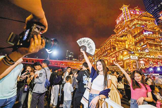 多個OTA平台數據顯示，重慶旅遊熱度位居全國前列——重慶文旅“贏在未來”趨勢凸顯